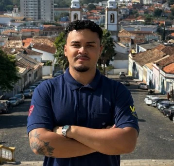 Lucas Antonio, Diretor Comercial